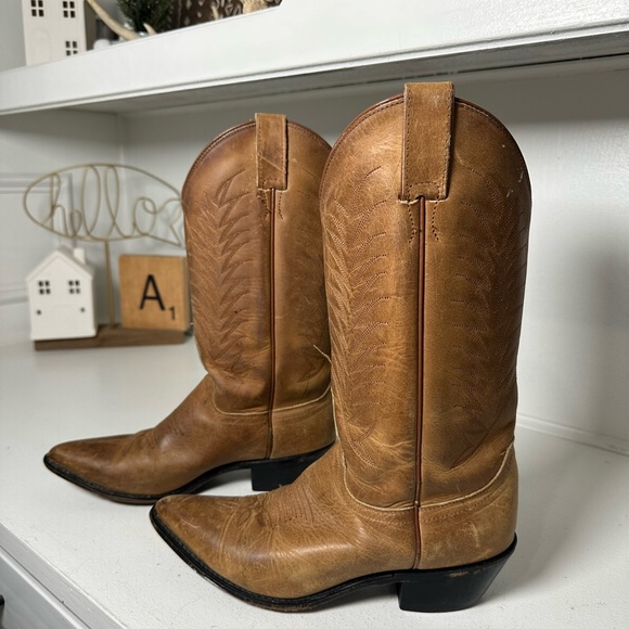 Diamond J Shoes - **SOLD**Diamond J Women’s Cowboy Boots Size 7.5 Tan Leather Western Boots